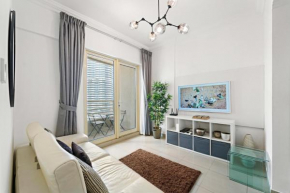 Lovely 1BR in Manchester Tower with Pool and Gym